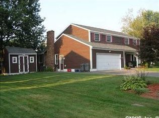 6068 Rose Arbor Ln, Cicero, NY 13039