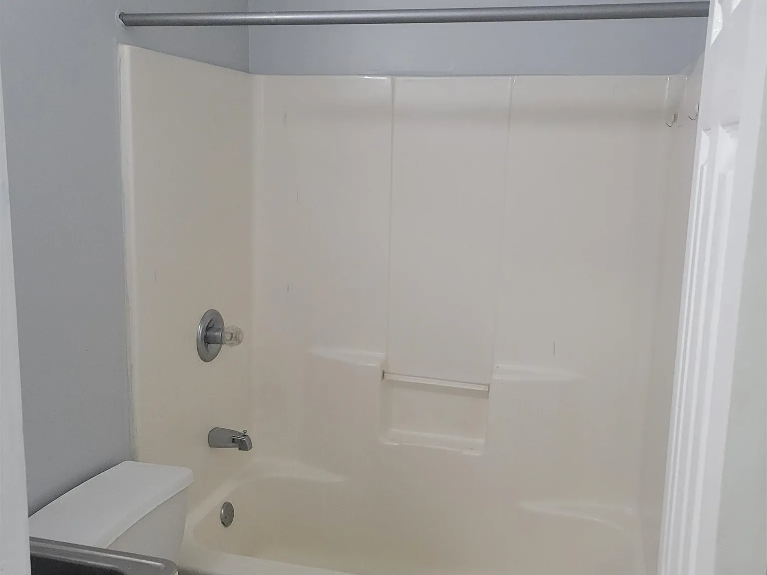 Studio, $1,100 — Photo 2