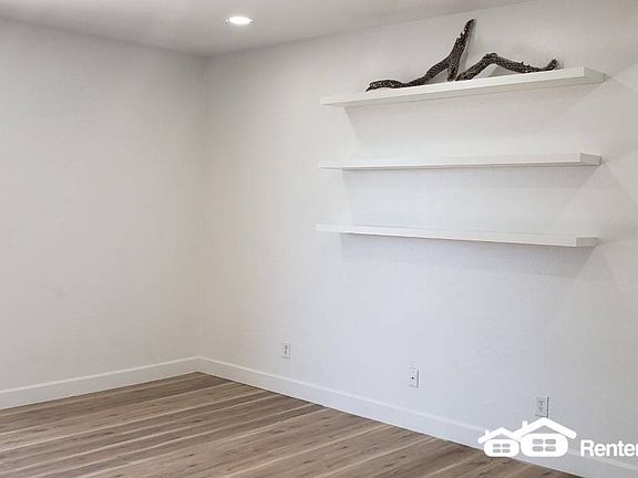 4th image of 45570 W Guilder Ave