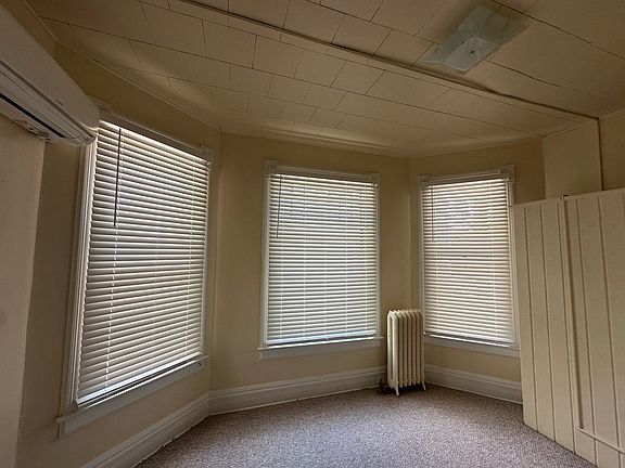 4th image of 1136 Prospect St #6