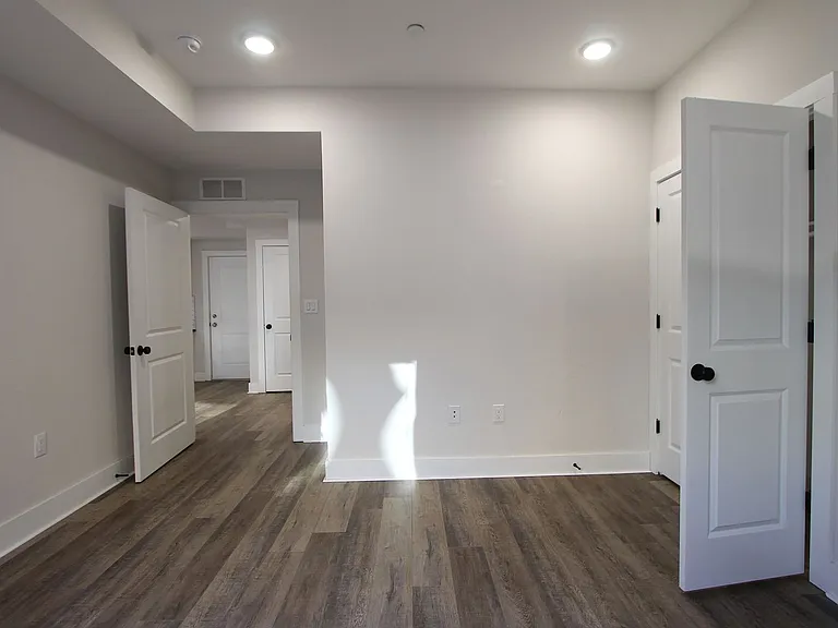 East Main Manayunk Apartments — Photo 69