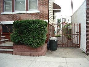 Private Driveway  7 ft+