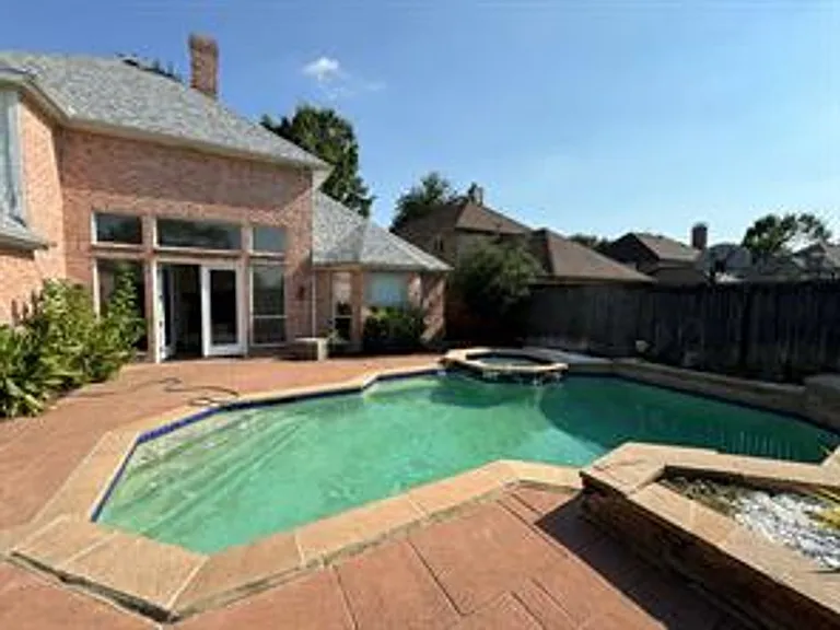 1100 Hunters Creek Dr — Photo 38