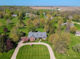 10207 Old Sawmill Rd, Bloomington, IL 61705