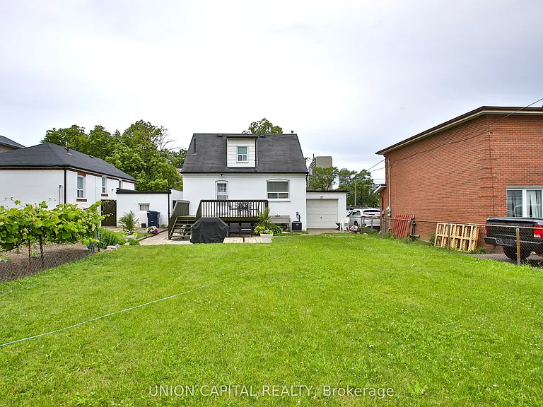 12 Newton Dr — Photo 21