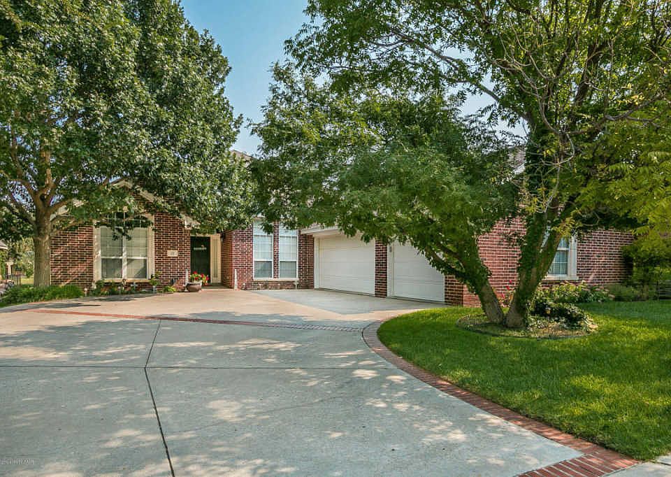 1st image of 22 Saint Andrews Dr