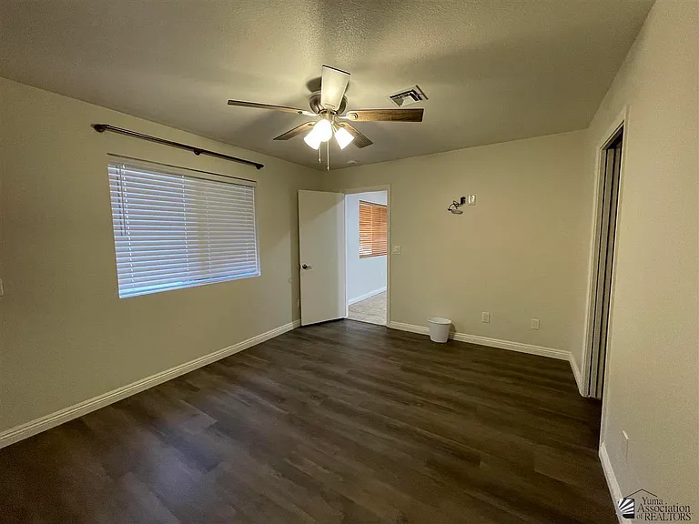 10628 S Calle Raquel — Photo 17