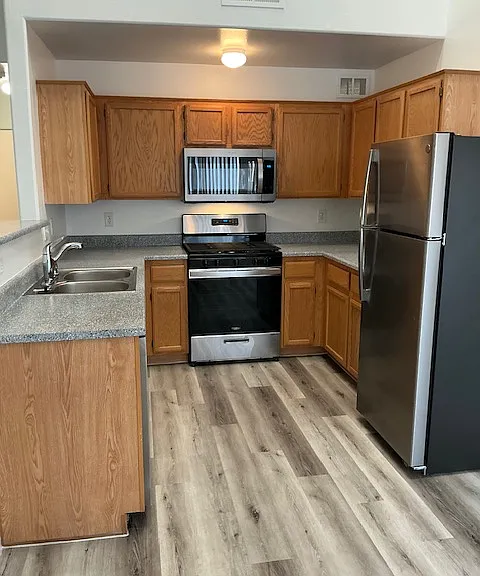 2977 Duxbury Dr #0 — Photo 3