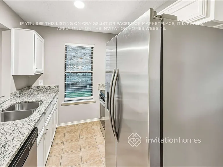 427 Dawn Dr — Photo 9