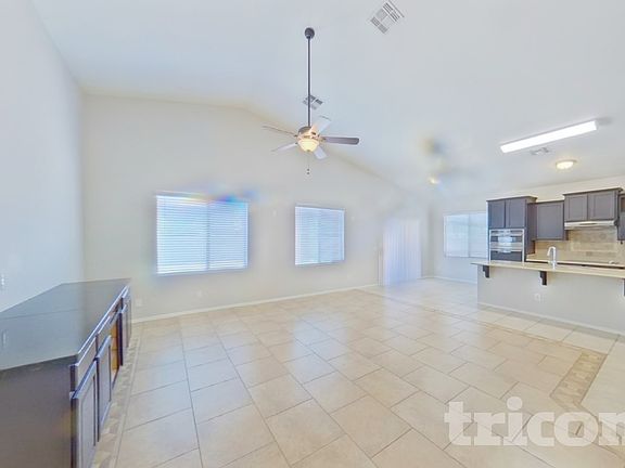 3rd image of 24743 W Illini St