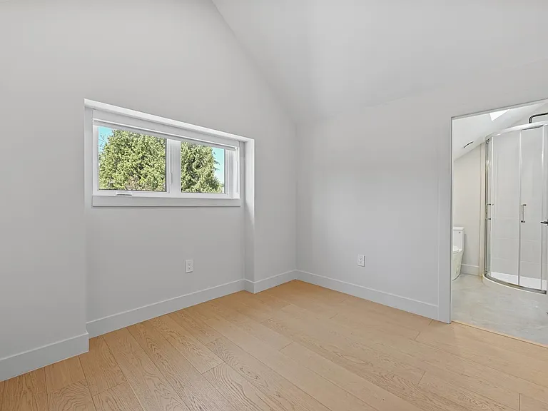 3410 Knight St — Photo 16