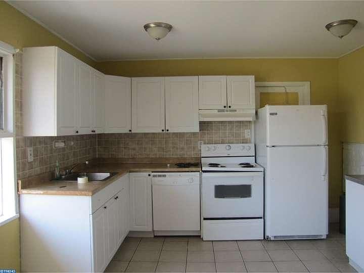 2nd image of 28 Pond Ln