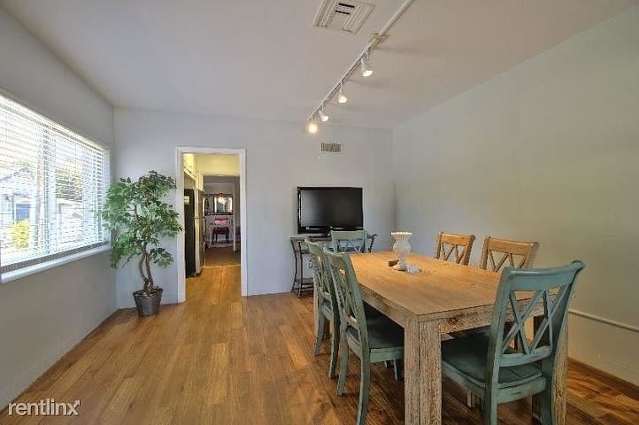 1st image of 475 NE 1st St #A