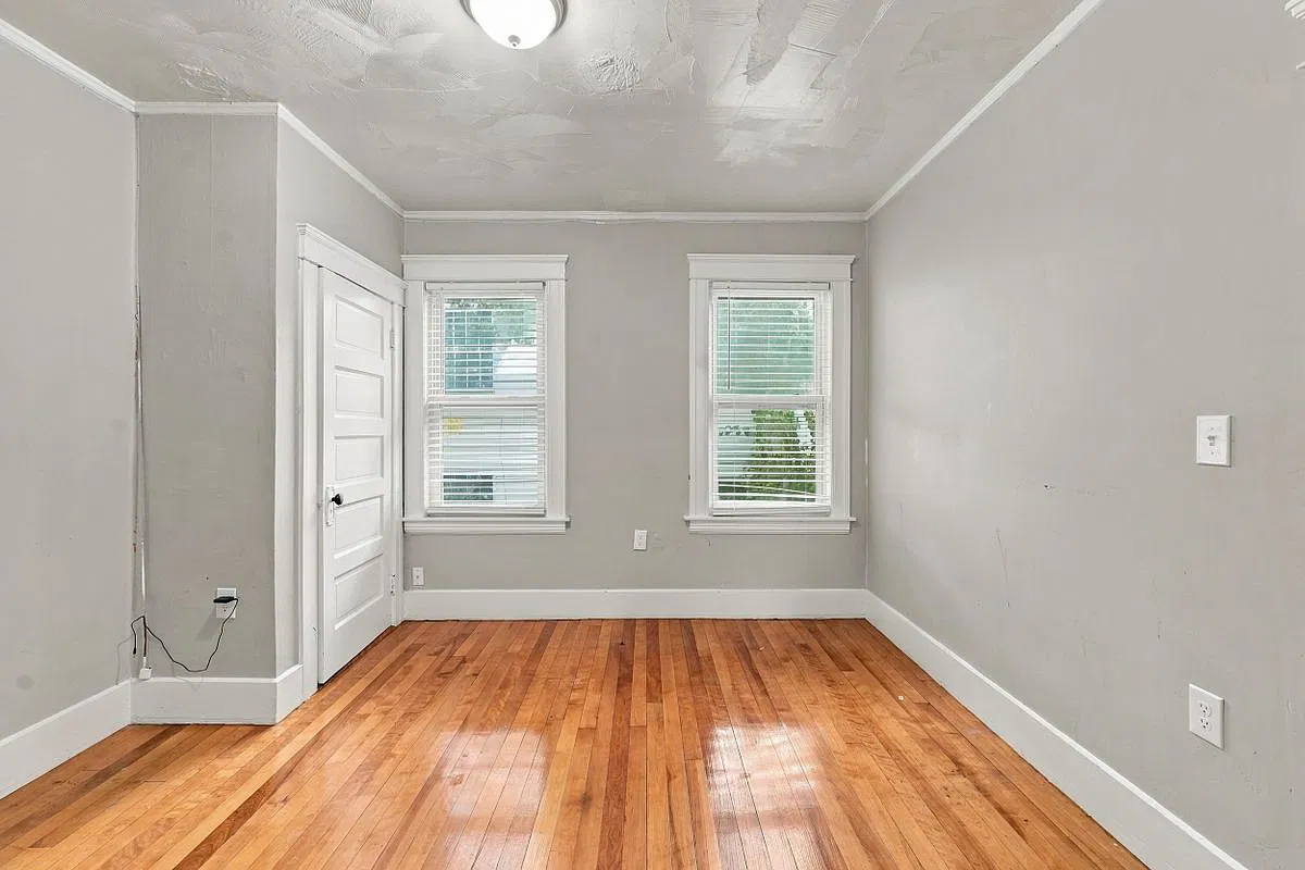 3 bed, 1.0 bath, 1239 sqft, $1,950 — Photo 4