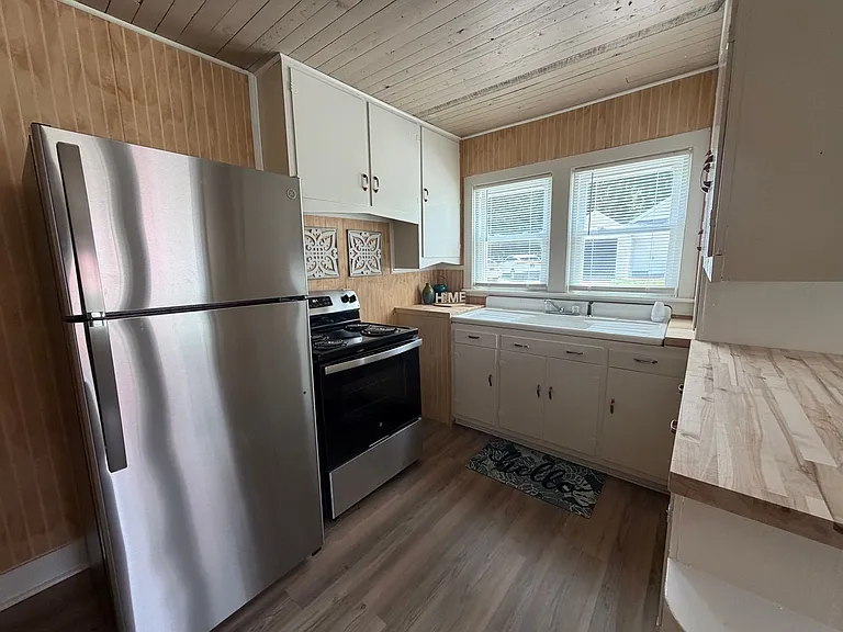 116 Summer St — Photo 17