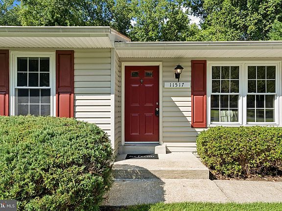 2nd image of 11517 Timberbrook Dr