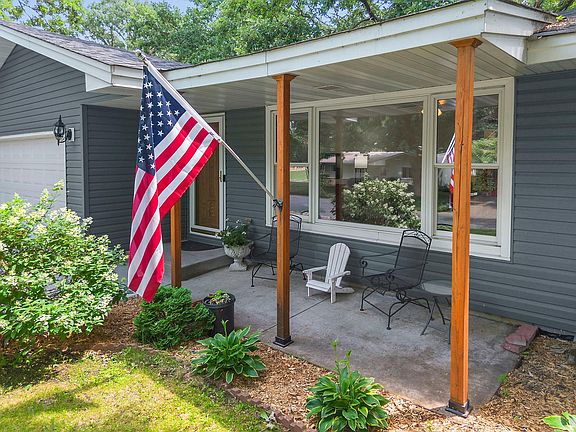 4th image of 7381 Lyric Ln NE