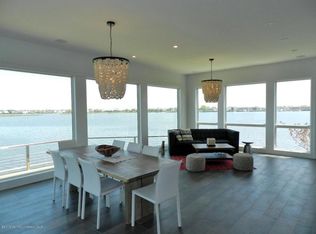 3 Circle Dr, Monmouth Beach, NJ 07750