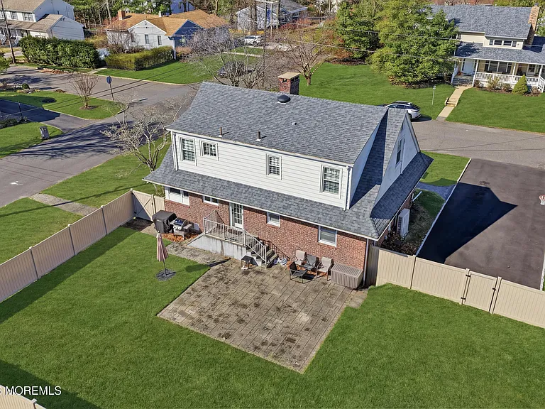 227 Chatham Ave — Photo 4