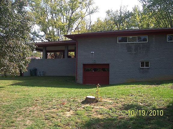 3rd image of 107 Starlite Dr