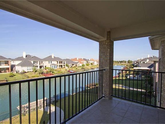 Enjoy your backyard in style, LOVE!!