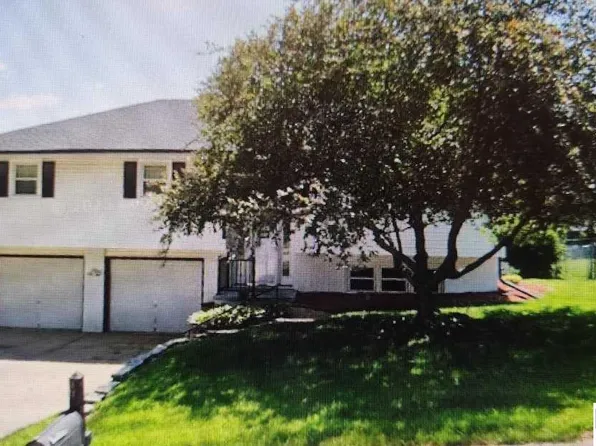 4029 N 93rd St, Omaha, NE 68134
