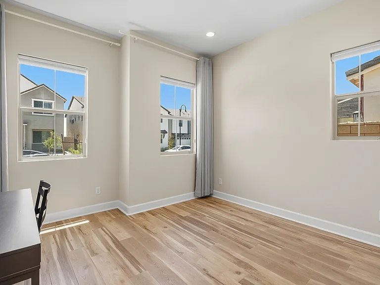 21217 Rockview Ter — Photo 3