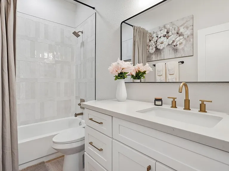 5623 E Claire Dr — Photo 29