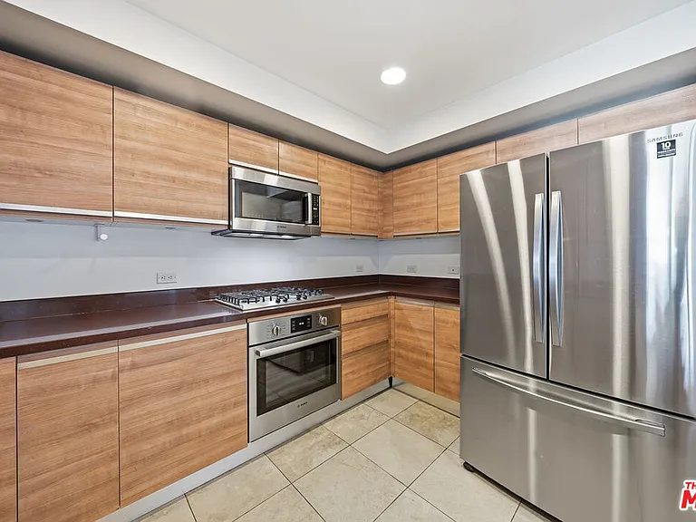 3785 Wilshire Blvd #1607 — Photo 7