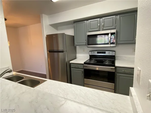 555 E Silverado Ranch Blvd Unit 2030, Las Vegas, NV 89183