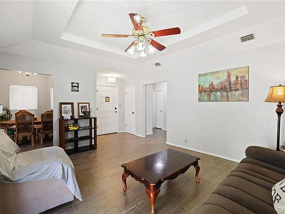 2nd image of 600 Palmetto Palm St