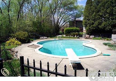In-Ground Gunite Pool