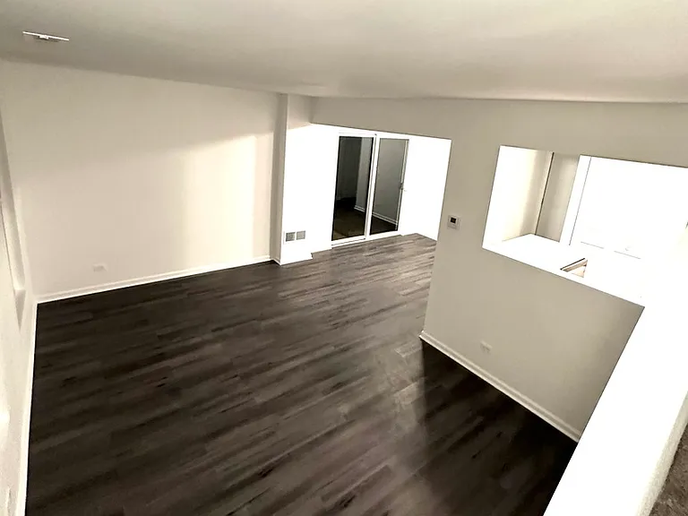 923 Four Seasons Blvd — Photo 12