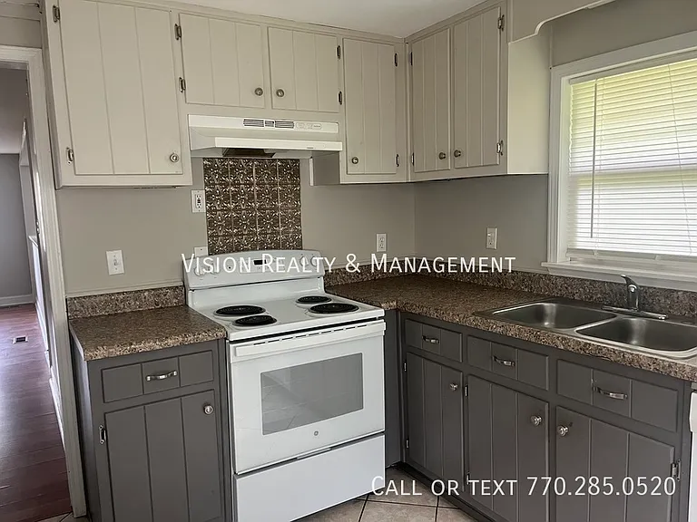 1012 Sapphire St — Photo 12