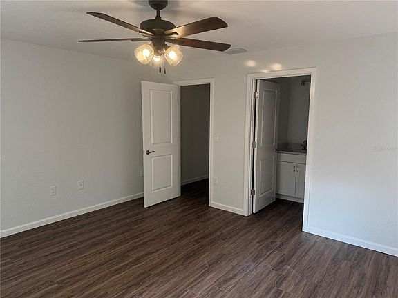 4th image of 15067 SE 61st Ct