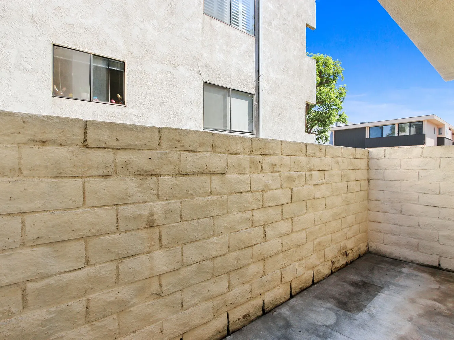 1234 Wellesley Ave in West LA - steps to Wilshire Blvd! — Photo 3