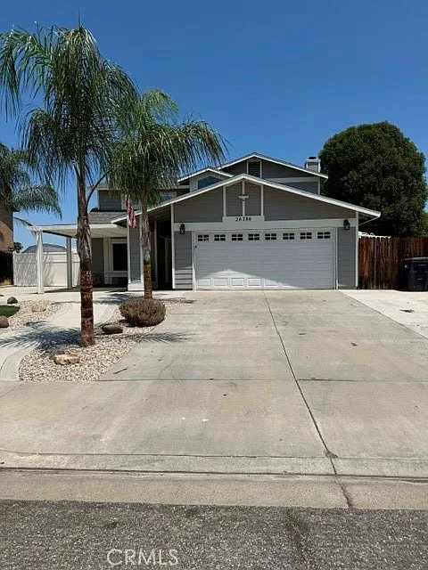 3 bed, 2.5 bath, 1570 sqft, $3,200 — Photo 2