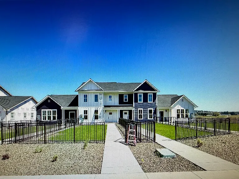 1148 Edington Ave — Photo 1