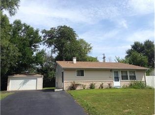 1426 Indian Ln, Carpentersville, IL 60110