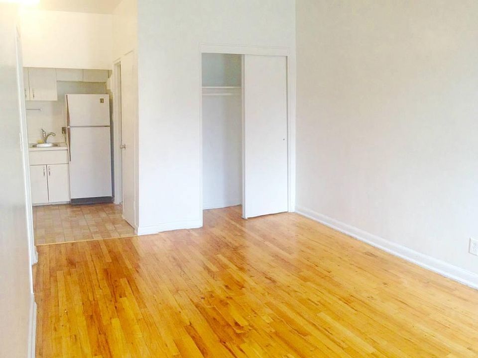 1st image of 240 E 30th St #4R