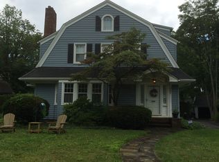 3366 Lansmere Rd, Shaker Heights, OH 44122