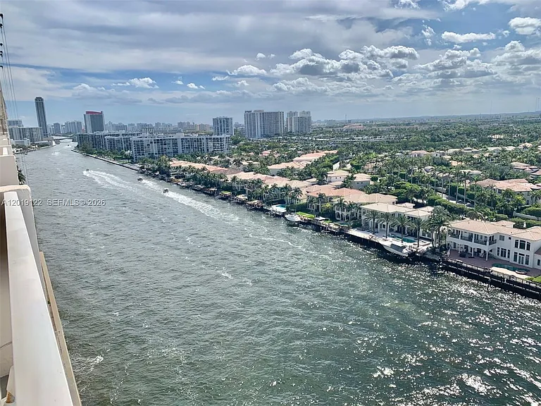1500 S Ocean Dr #17E — Photo 3