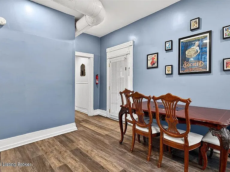 1328 Morton Ave #1 — Photo 9
