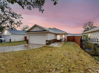 209 S Baugh St, Alvarado, TX 76009