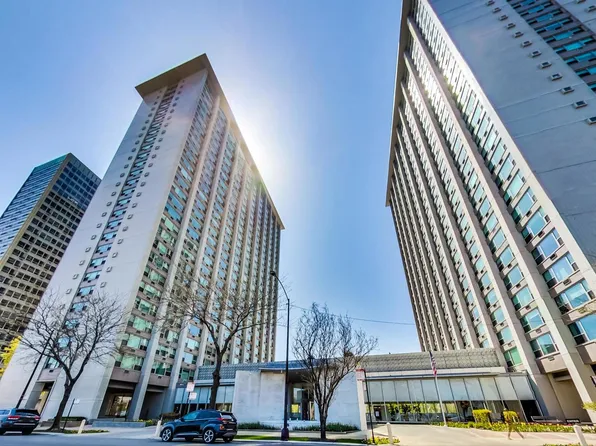 3600 N Lake Shore Dr APT 2204, Chicago, IL 60613