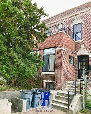 Rented by Zjama Realty Corp | media 27