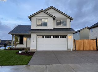1872 SE Blueberry St #17, Dallas, OR 97338