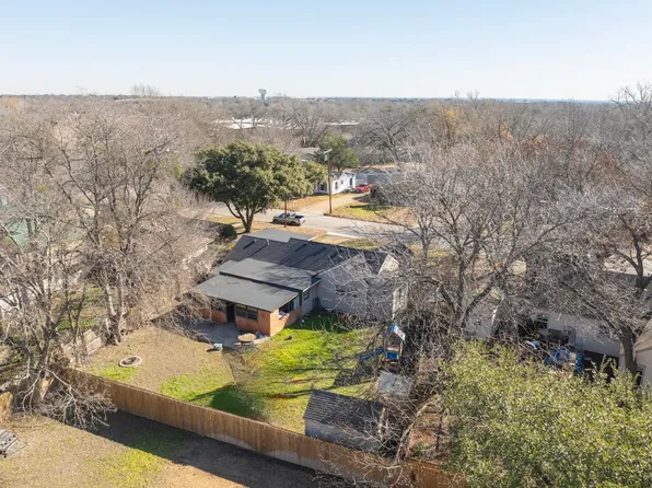 1413 Ferris Ave, Waxahachie, TX 75165