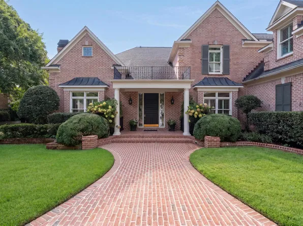 3449 Lake Pointe Dr, Memphis, TN 38125
