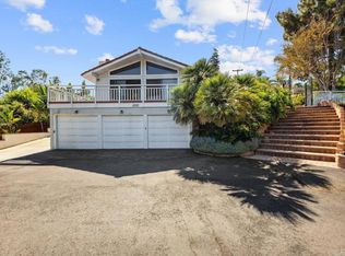 2016 Buena Creek Rd, Vista, CA 92084